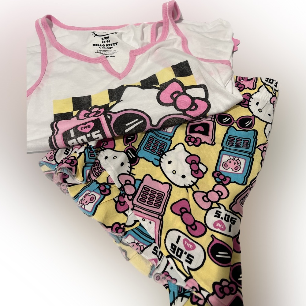 Hello Kitty Pajama Set size Small BNWT